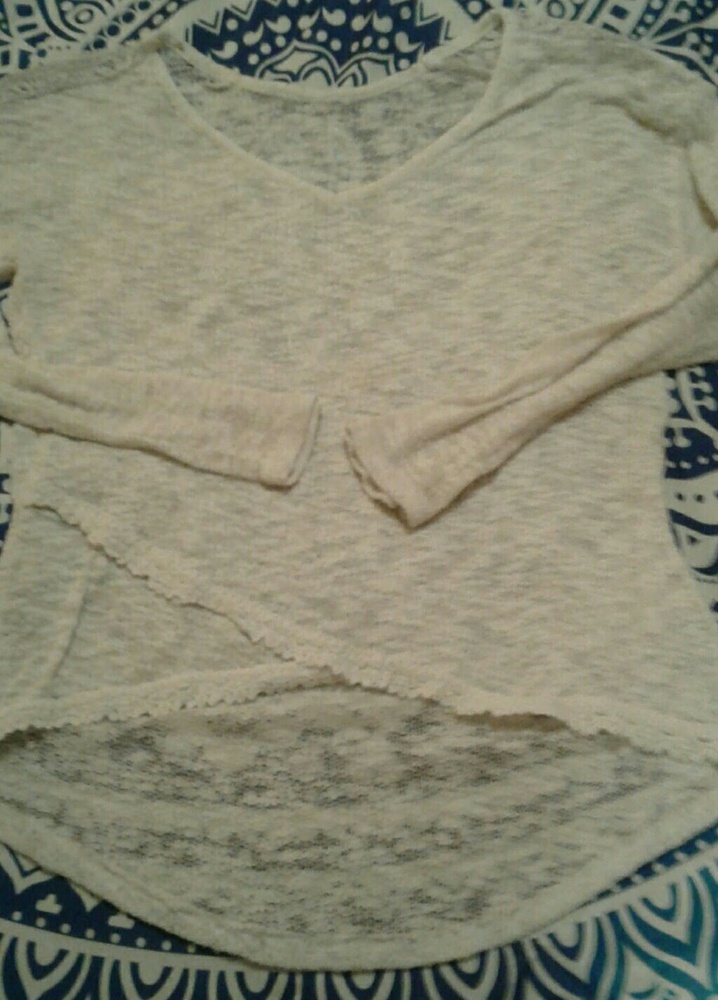 Lightweight sweater